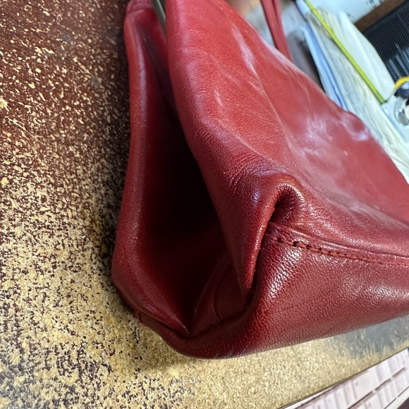 Elegant Red Leather Handbag. Used condition - Picture 12 of 14